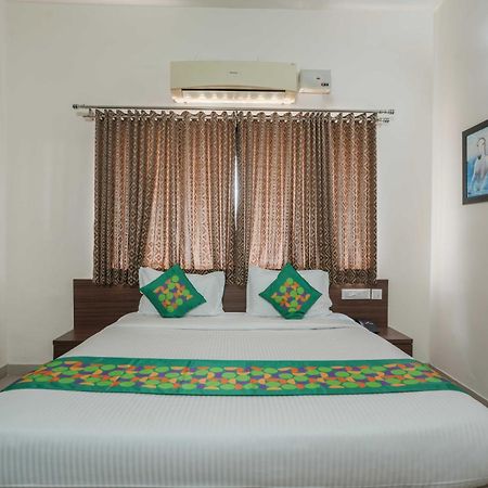 Treebo Pappilon Palace - Pvs Circle Mangalore Exterior photo
