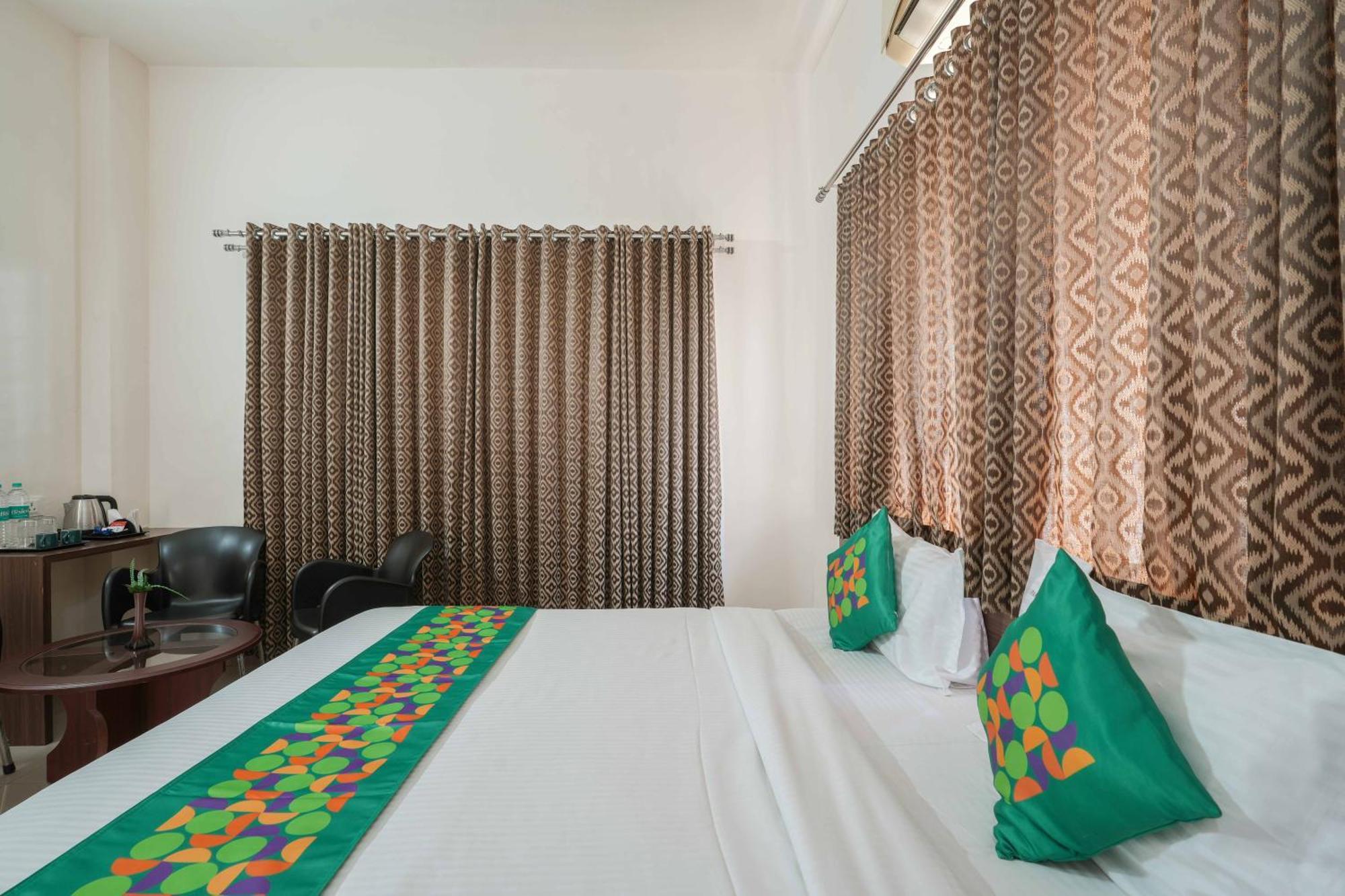 Treebo Pappilon Palace - Pvs Circle Mangalore Exterior photo