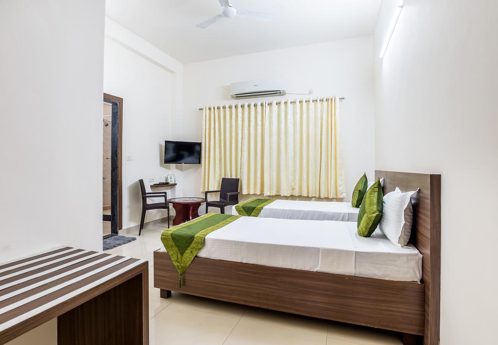Treebo Pappilon Palace - Pvs Circle Mangalore Exterior photo