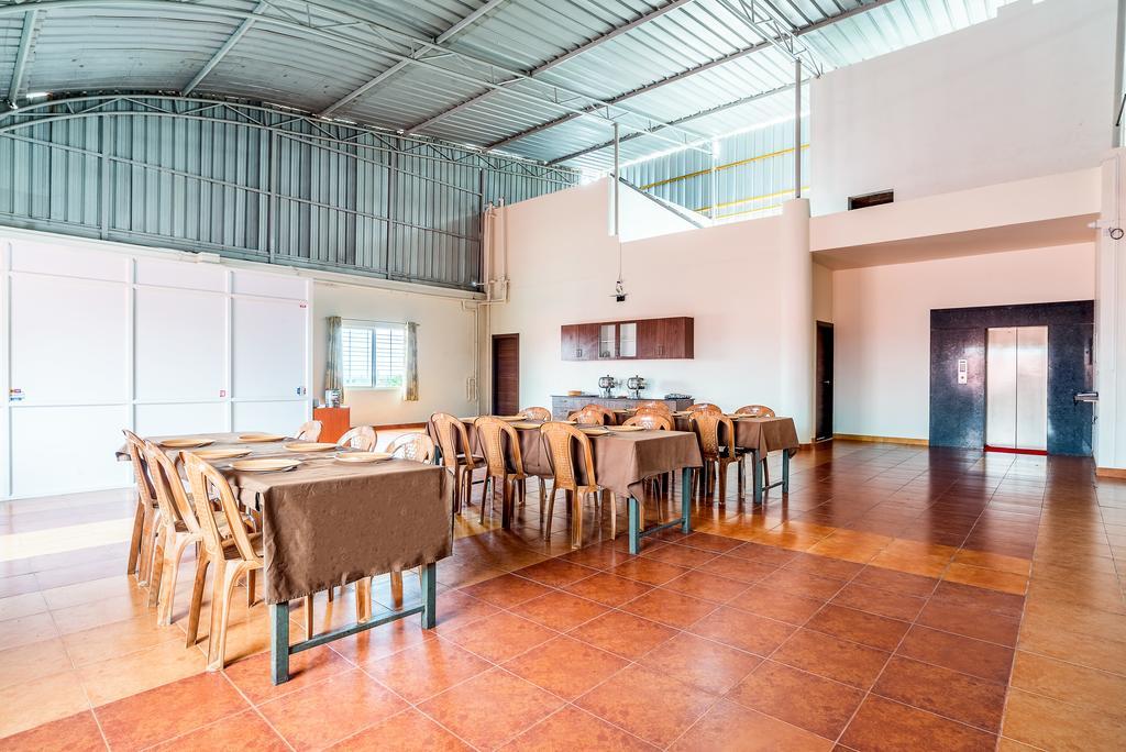 Treebo Pappilon Palace - Pvs Circle Mangalore Exterior photo