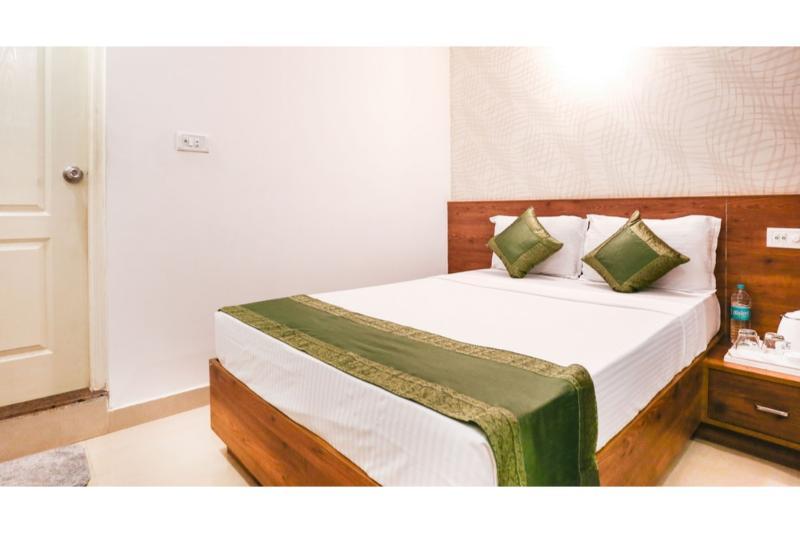 Treebo Pappilon Palace - Pvs Circle Mangalore Exterior photo