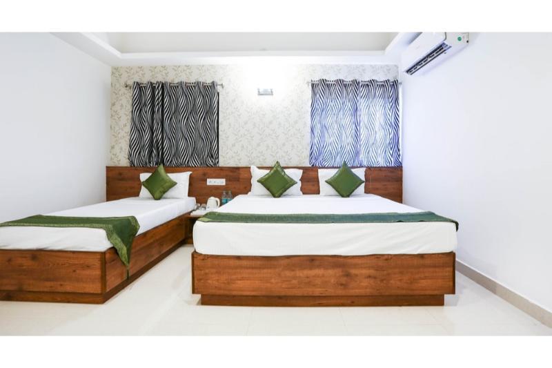 Treebo Pappilon Palace - Pvs Circle Mangalore Exterior photo